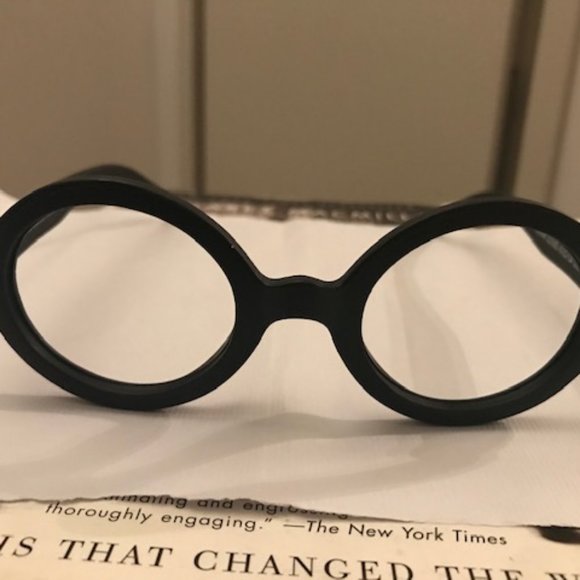 Black round frames - Picture 1 of 3